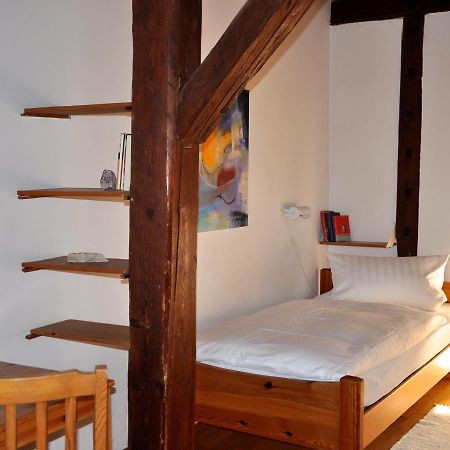 Gastezimmer Am Hof Frankfurt am Main Exterior photo